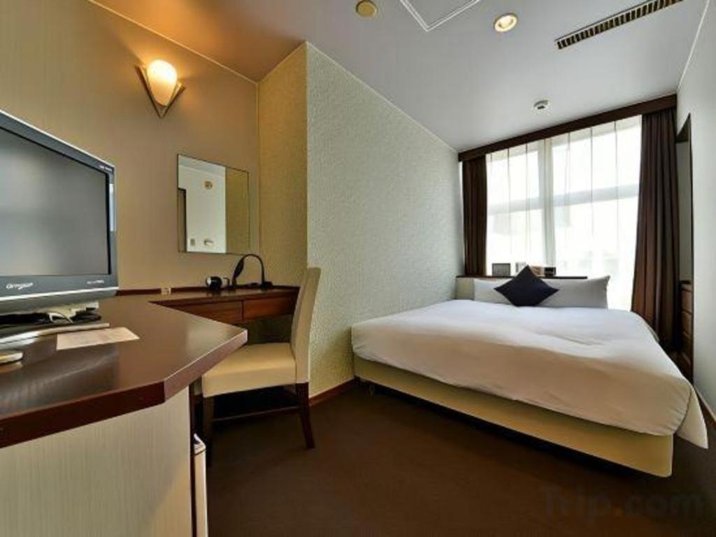 Hotel Livemax Budget Naha Tomarikou Exterior foto